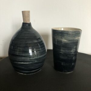 Bouteille et gobelet